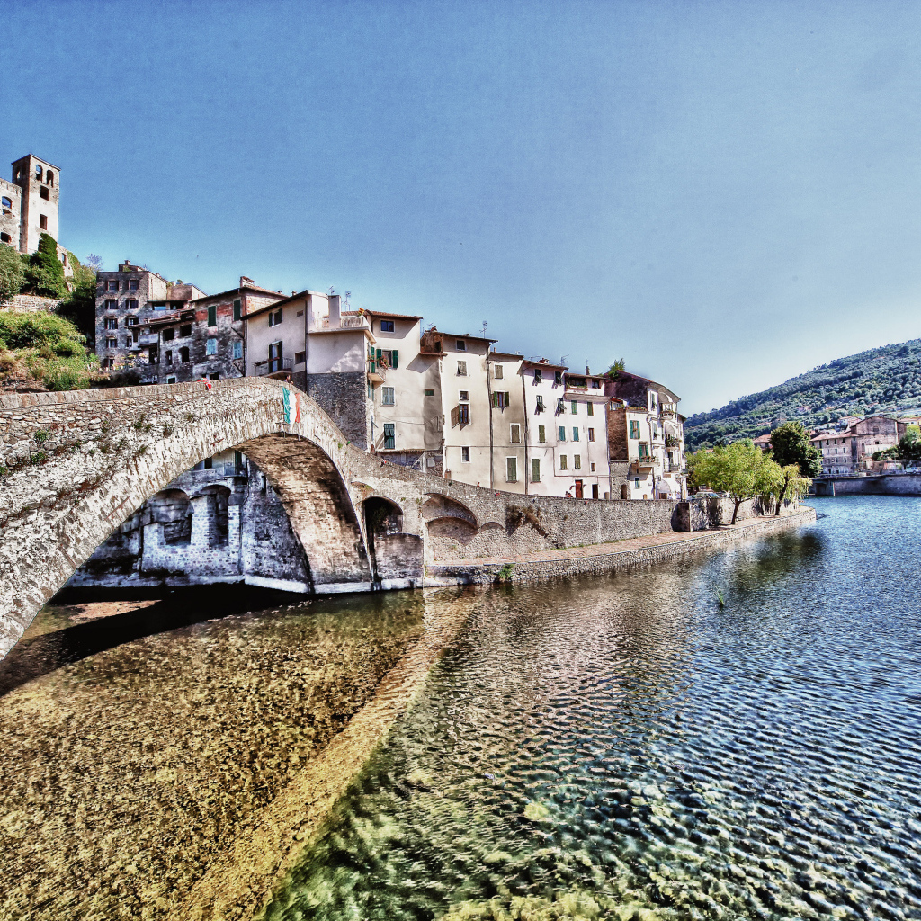 Мост в Лигурии, Италия