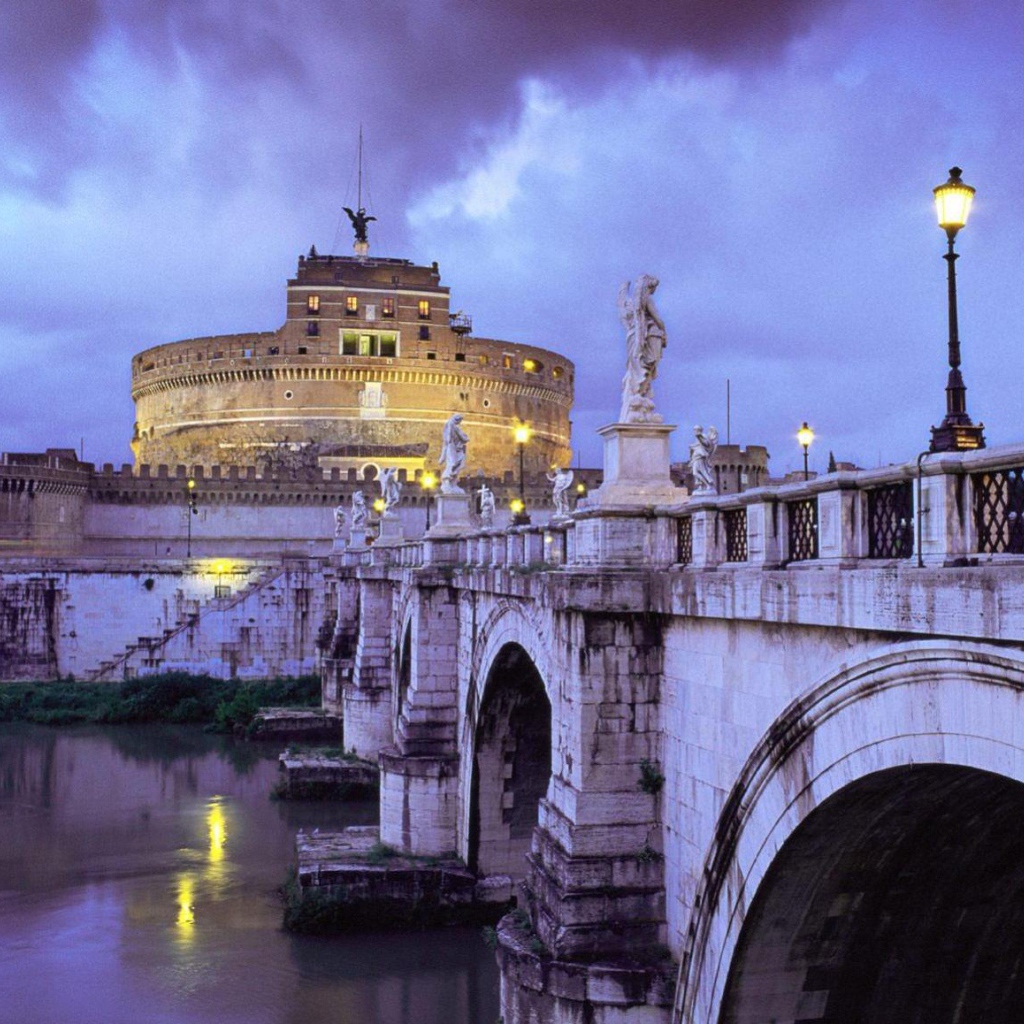 Мост через реку в Риме, Италия