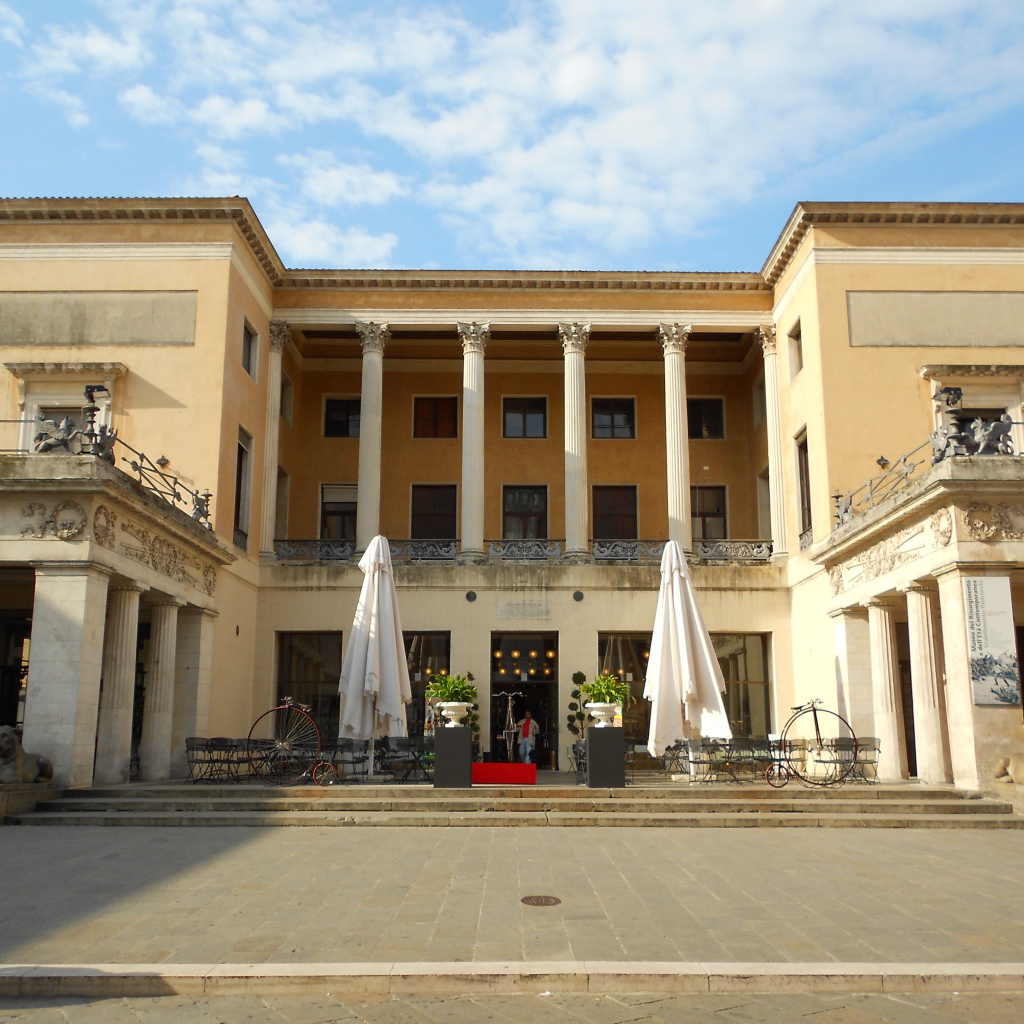 Кафе в Падуе, Италия