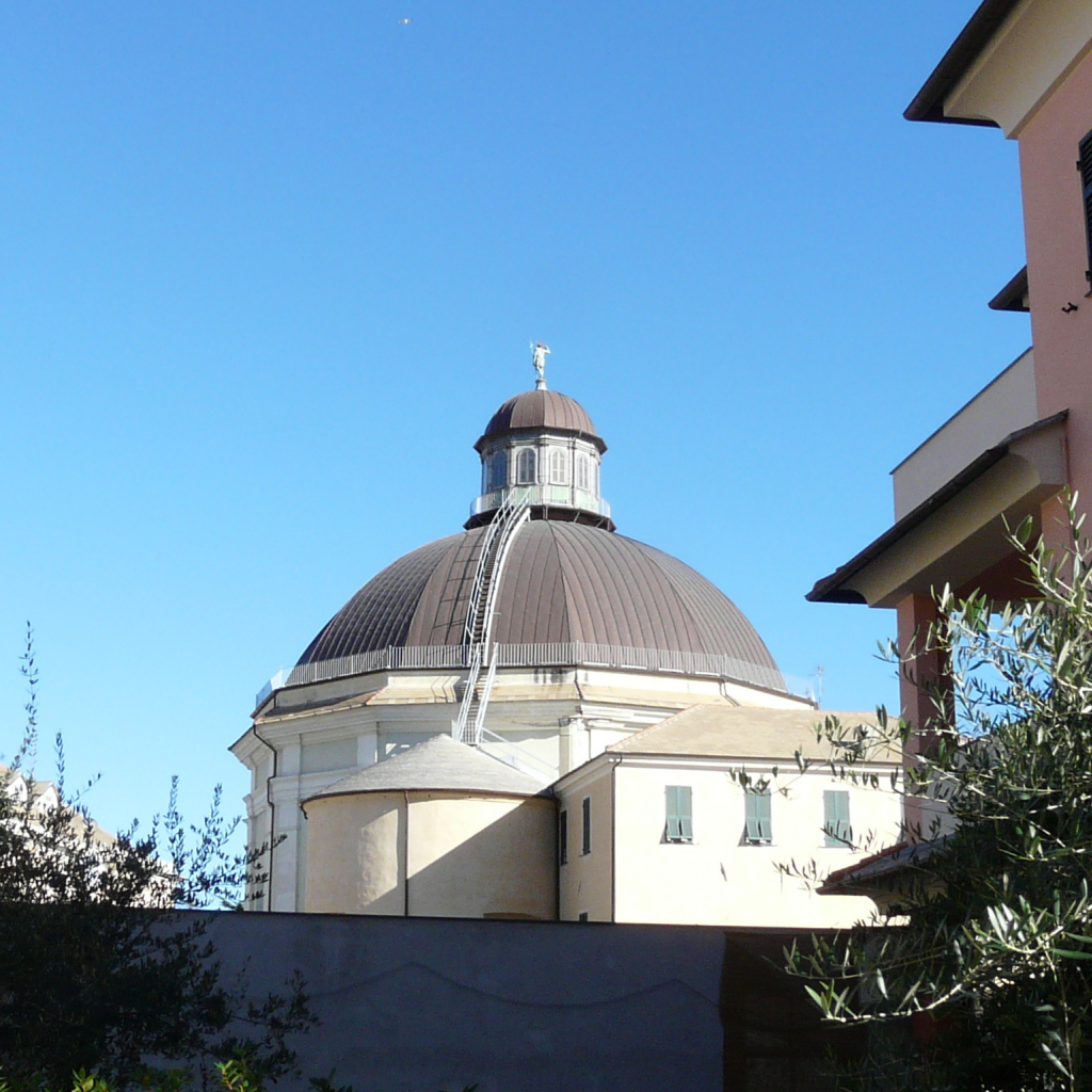 Собор в Лоано, Италия