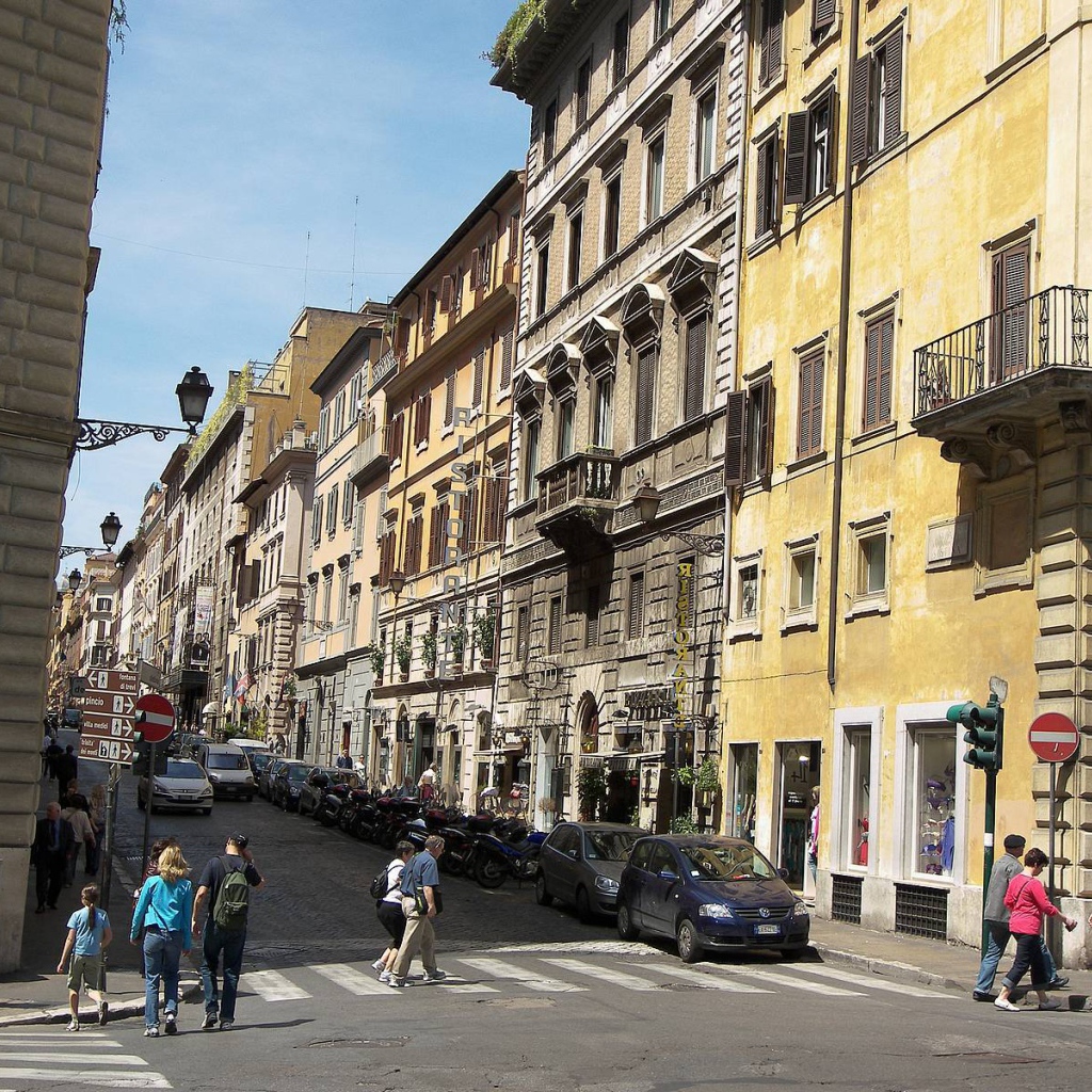 Городская улица в Риме, Италия