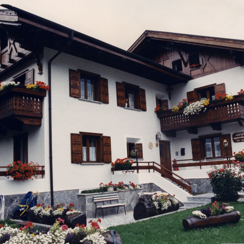 Уютная гостиница на курорте в Бормио, Италия