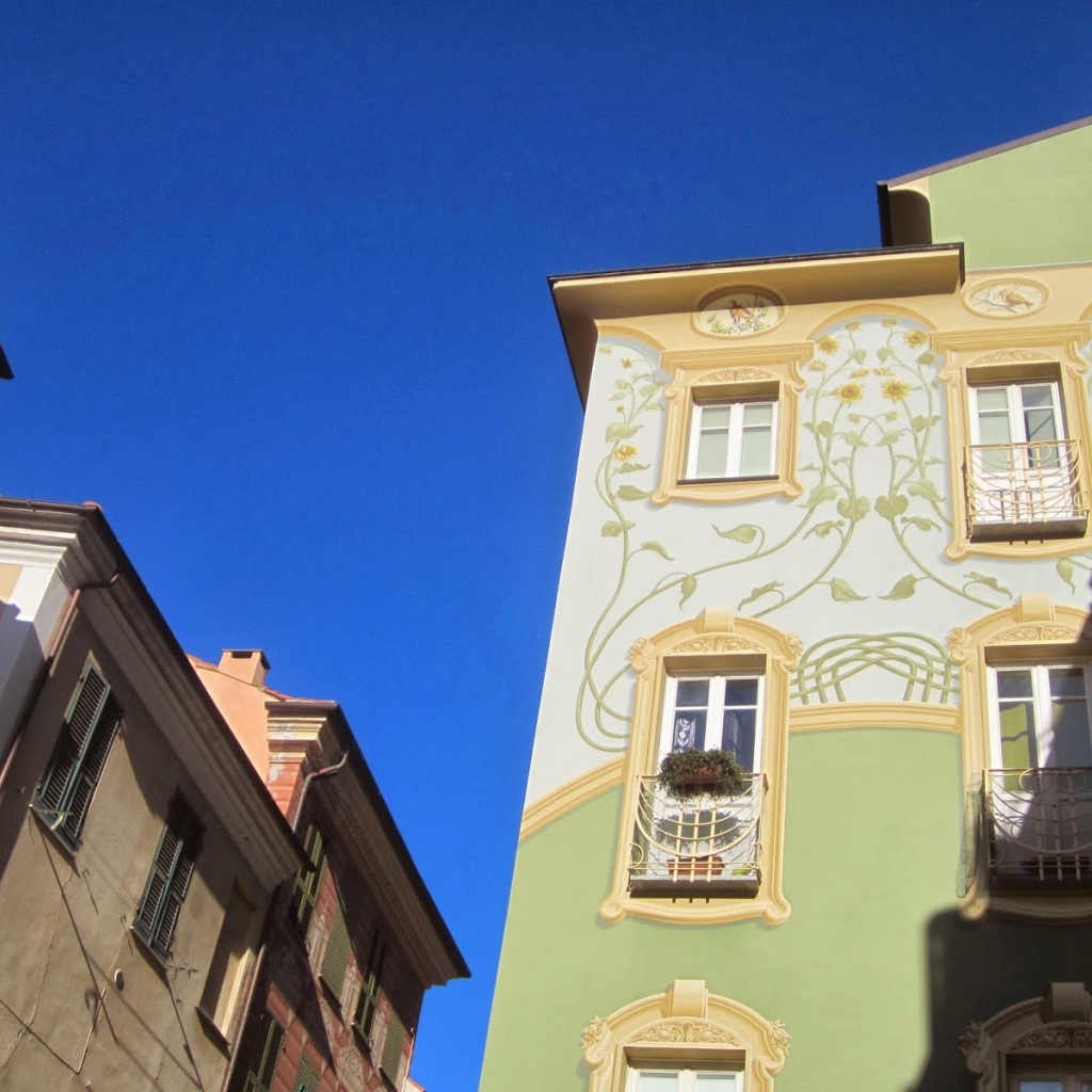 Дом с рисунками в Лоано, Италия