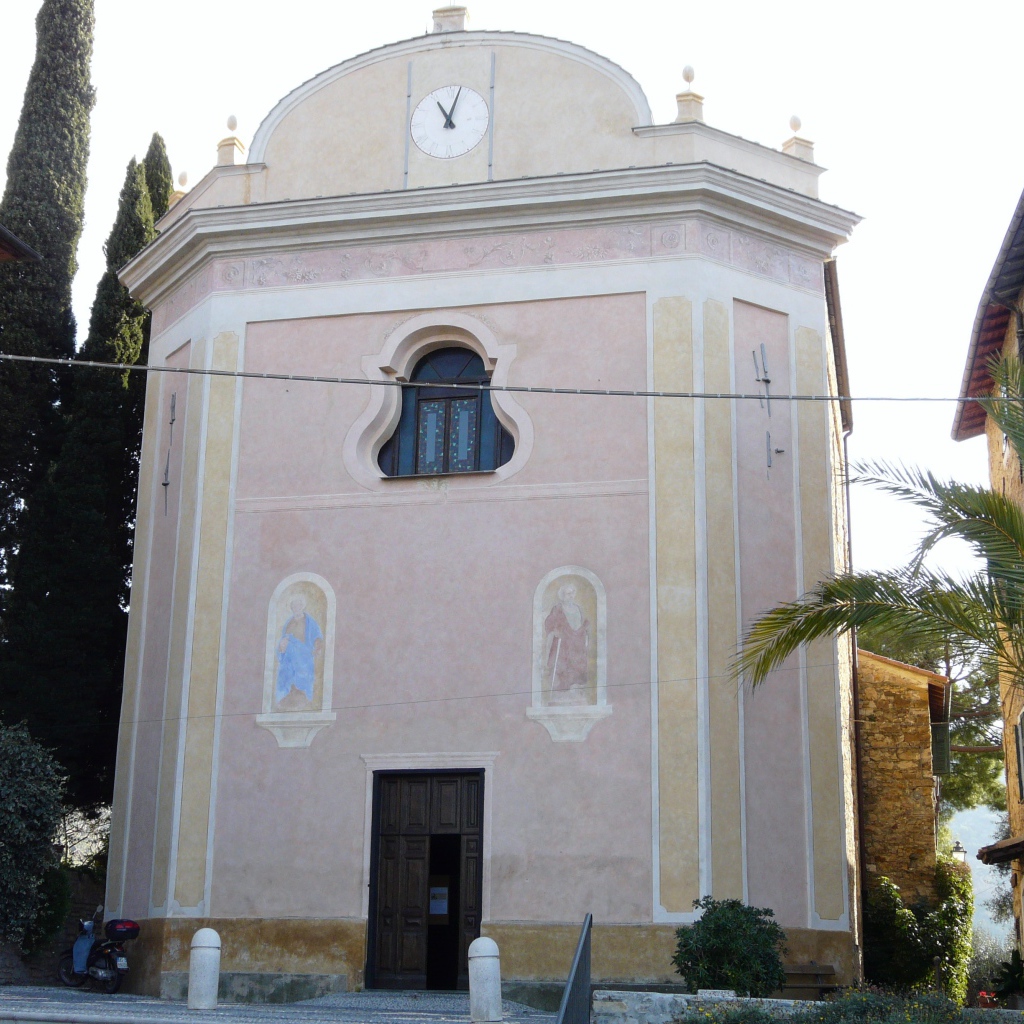 Дом с часам на курорте Бордигера, Италия