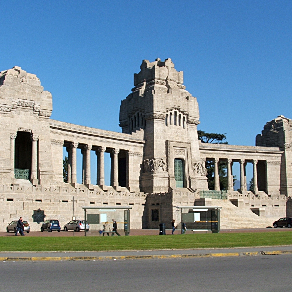 Памятник в Бергамо, Италия