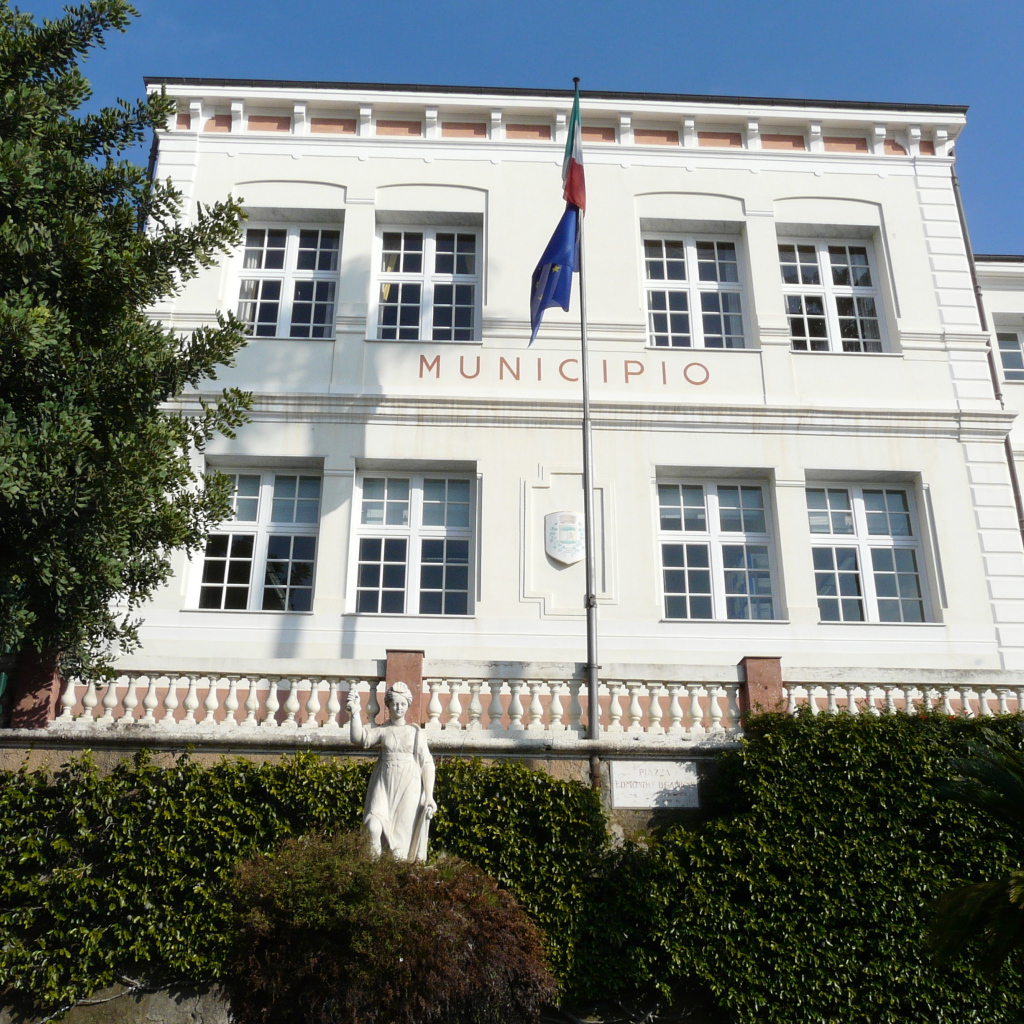 Городская администрация на курорте Бордигера, Италия