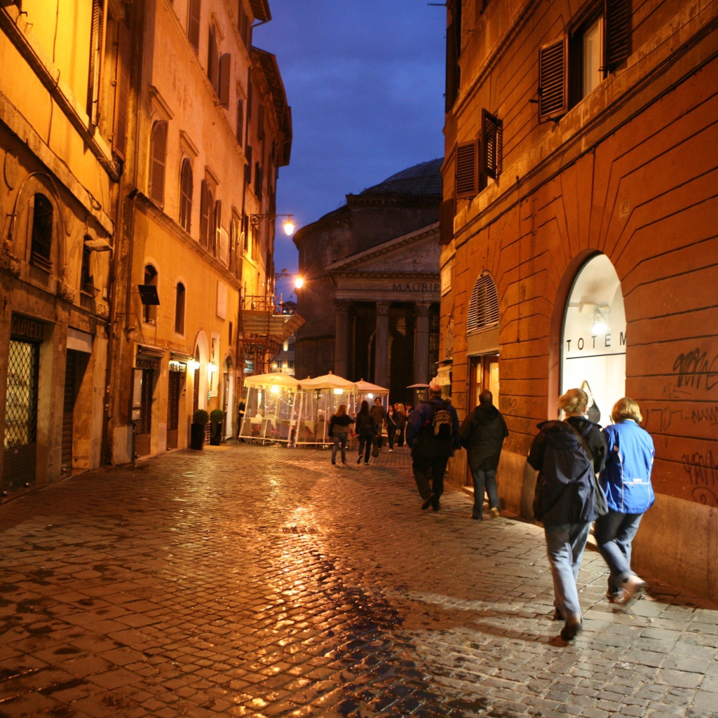 Ночная прогулка в Риме, Италия