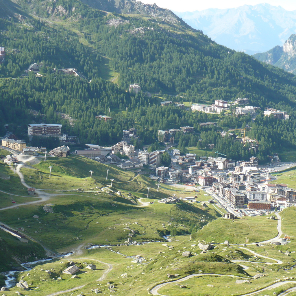 Панорама на горнолыжном курорте Червиния, Италия