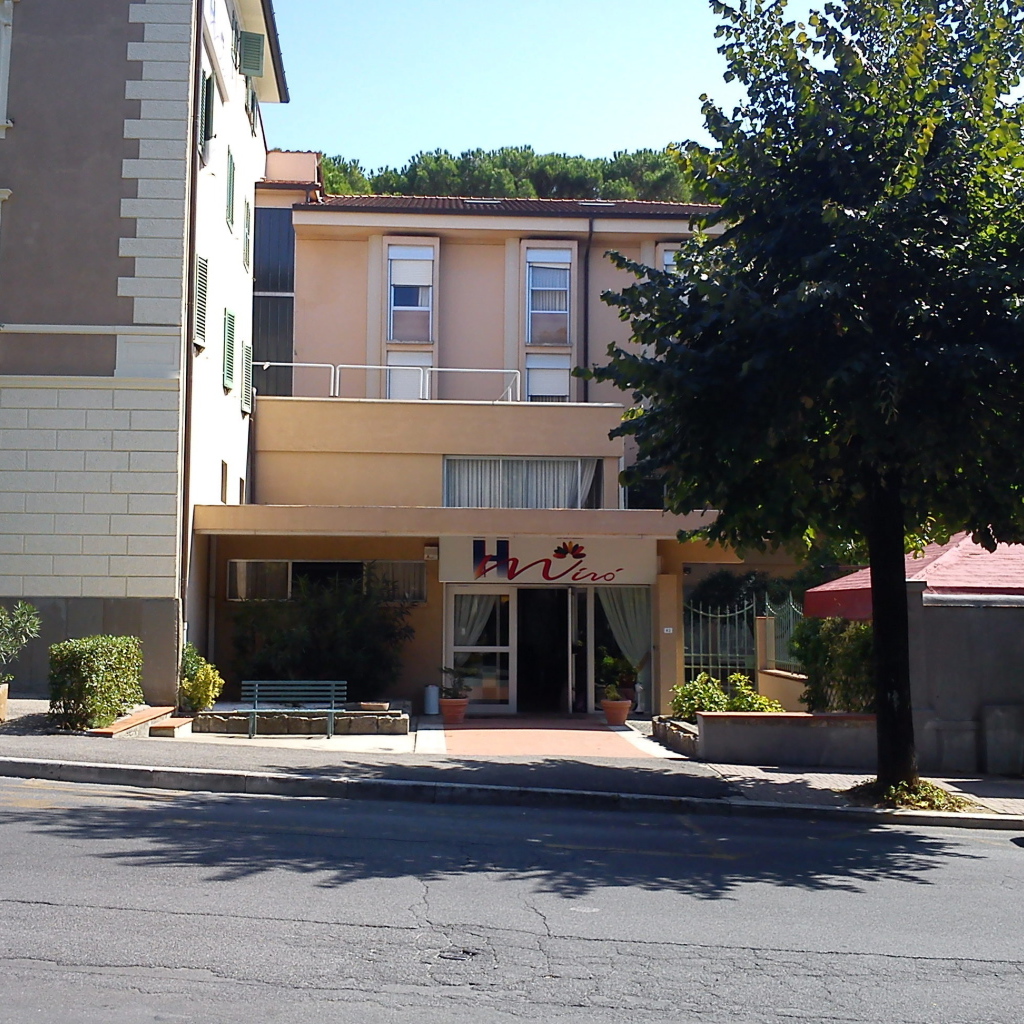 Придорожное кафе на курорте в Монтекатини Терме, Италия