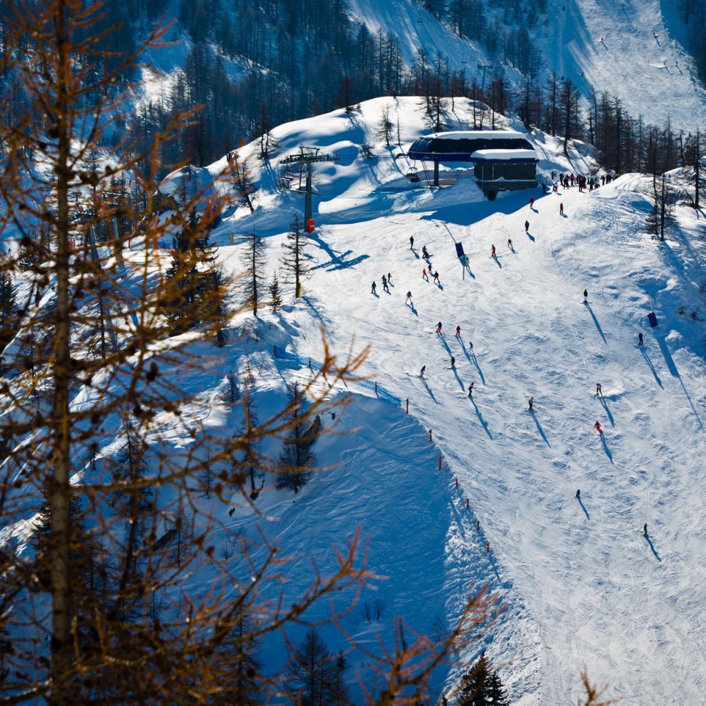 Лыжная трасса на горнолыжном курорте Курмайор, Италия