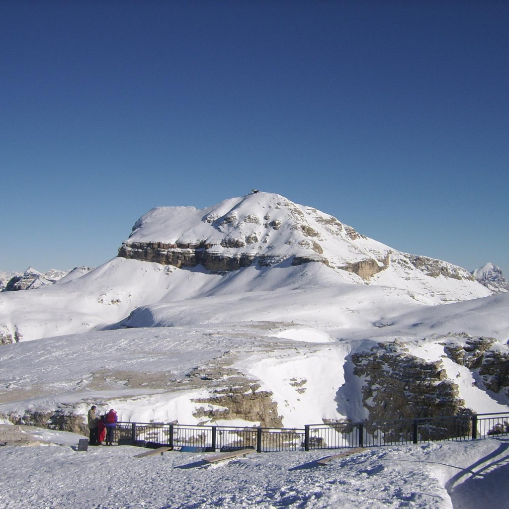 Лыжная трасса на горнолыжном курорте Валь-Ди-Фасса, Италия
