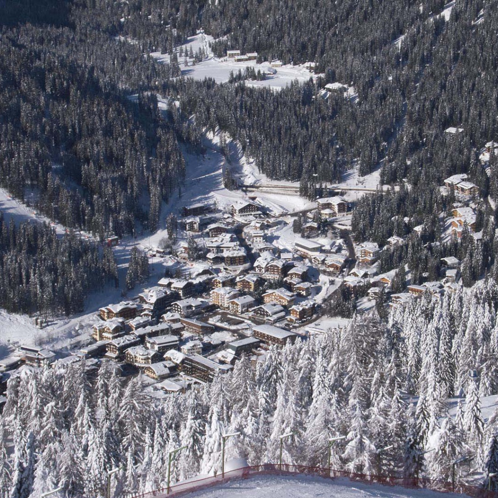 Горнолыжный курорт Мадонна ди Кампильо, Италия