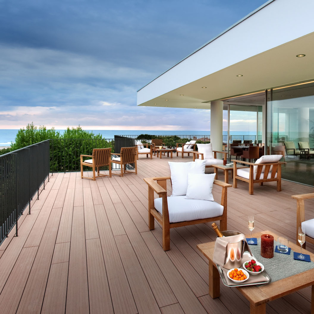 Терраса отеля на курорте Форте дей Марми, Италия