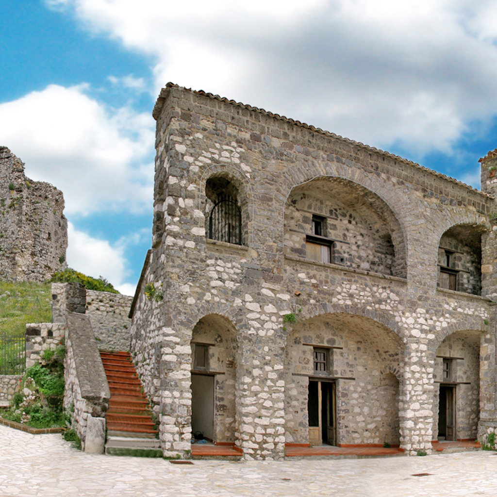 Старинная церковь в Генуе, Италия