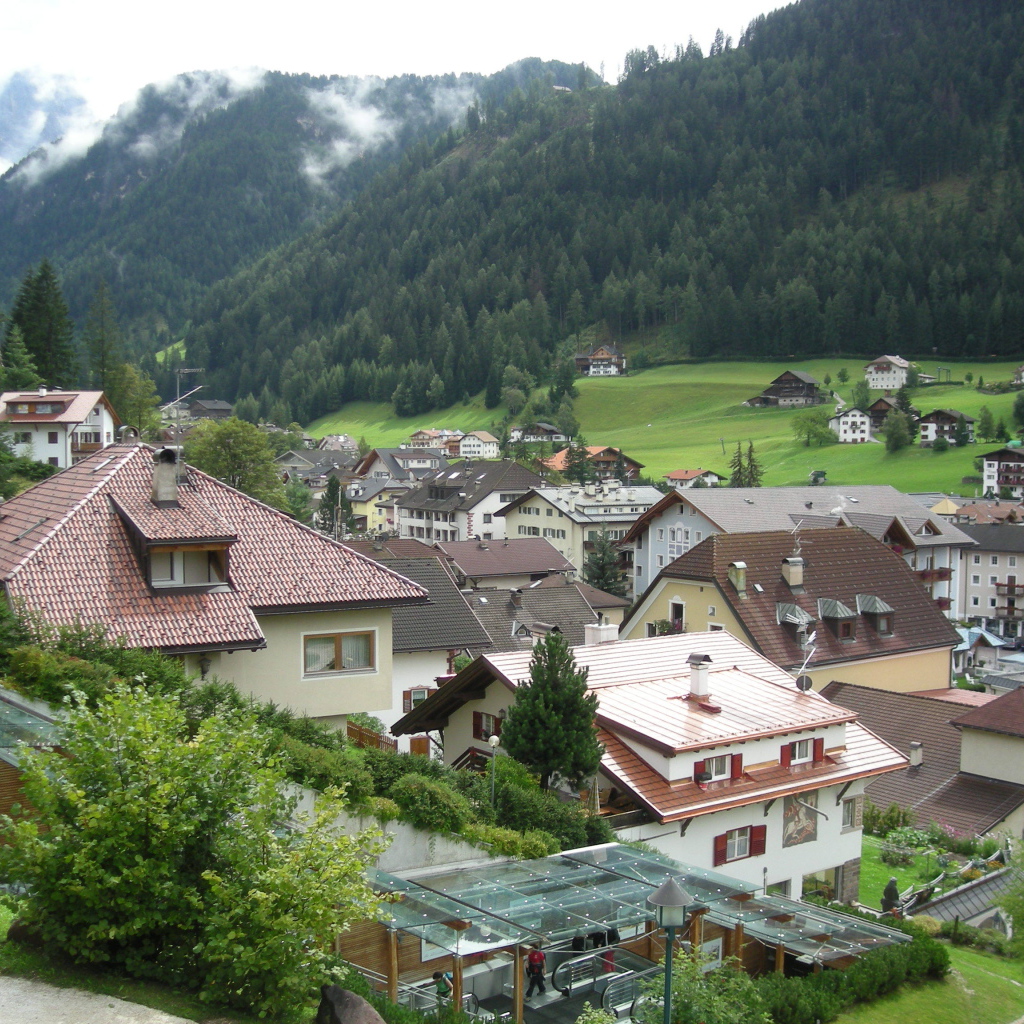 Городские дома на курорте Ортизей, Италия