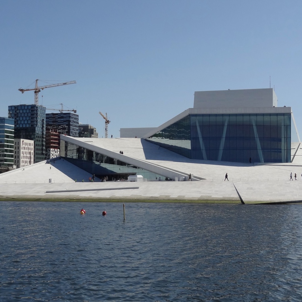 Здание оперы в Осло