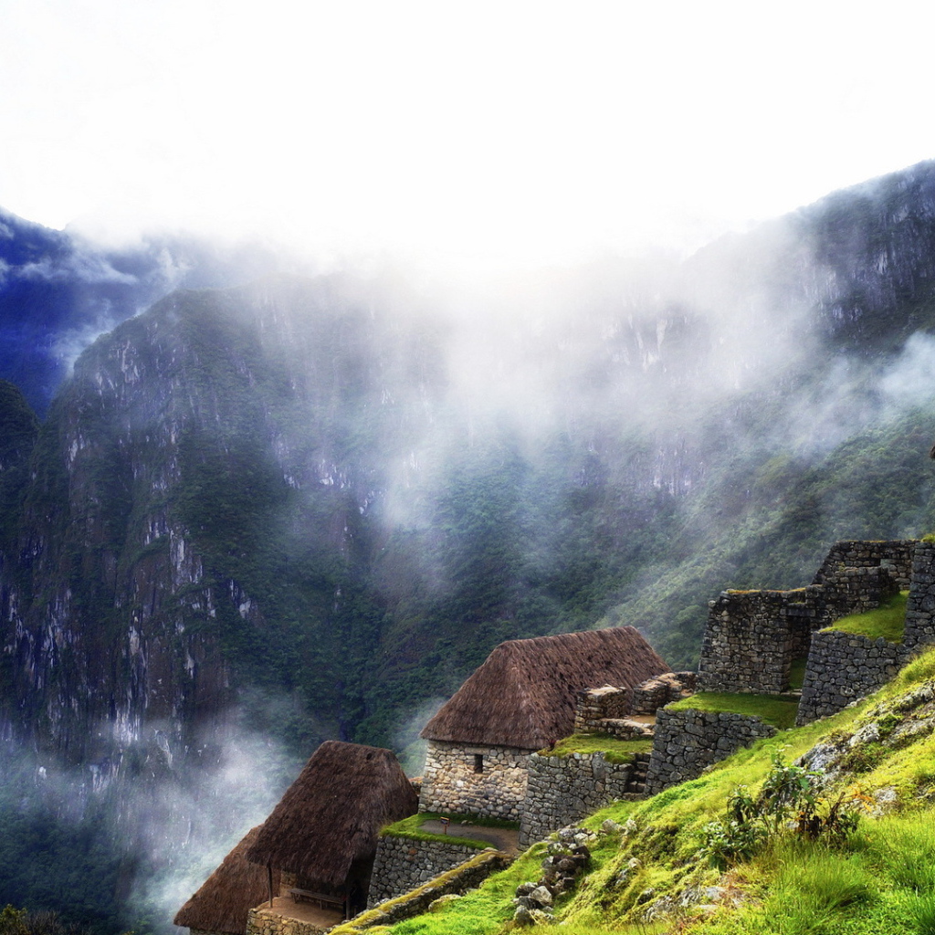 Деревня в горах в Перу