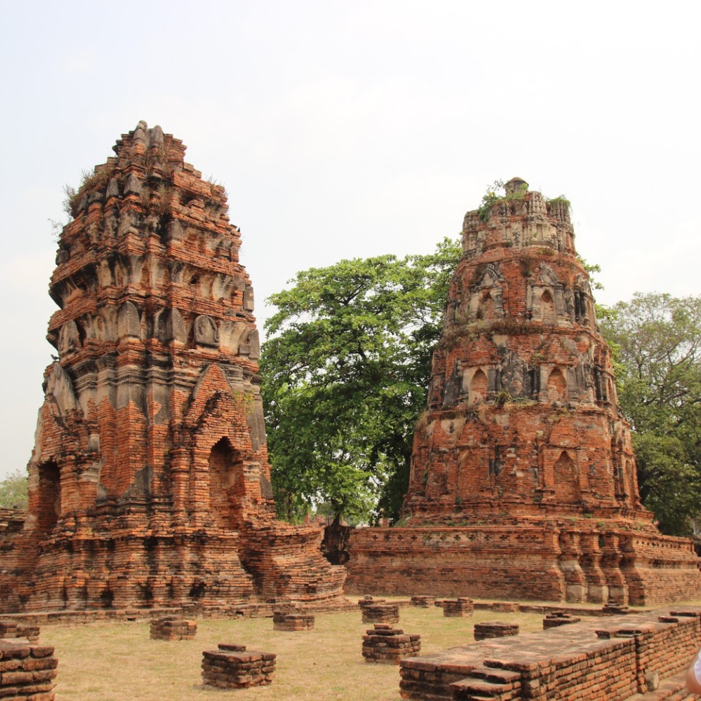 Древний храм на курорте Аютайя, Таиланд