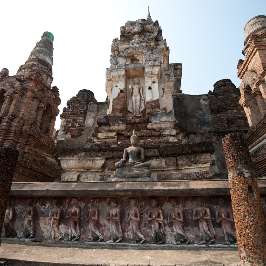 Древний храм на курорте Лопбури, Таиланд