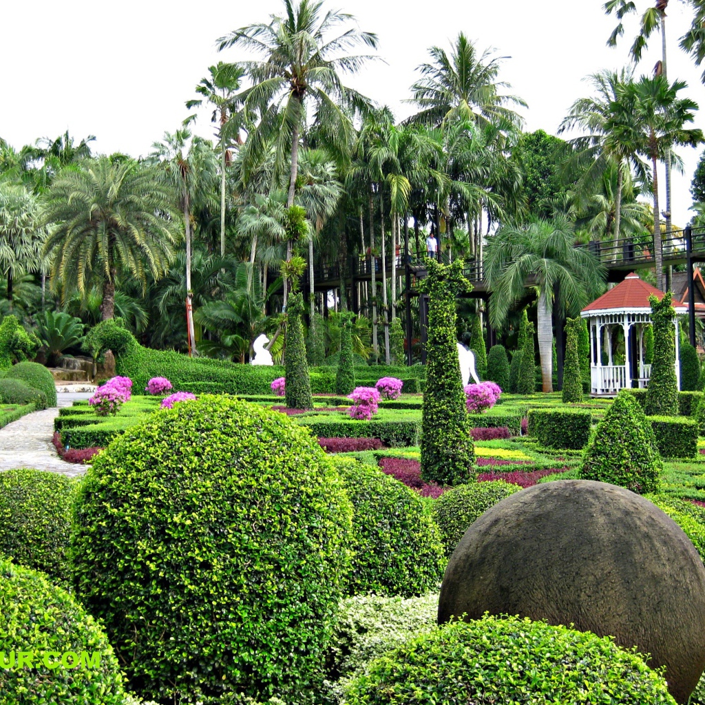 Ботанический сад Нонг Нуч на курорте в Паттайе, Таиланд