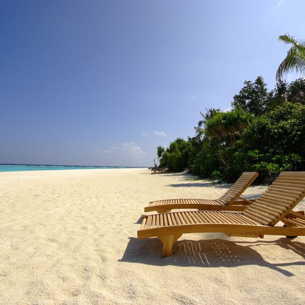 Бескрайний пляж на острове Самет, Таиланд