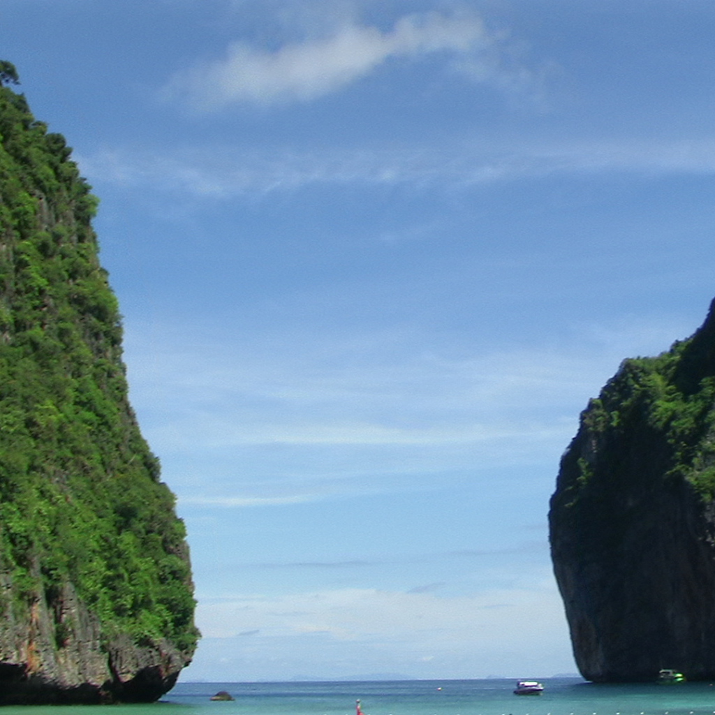 Вход в бухту в Пхукете