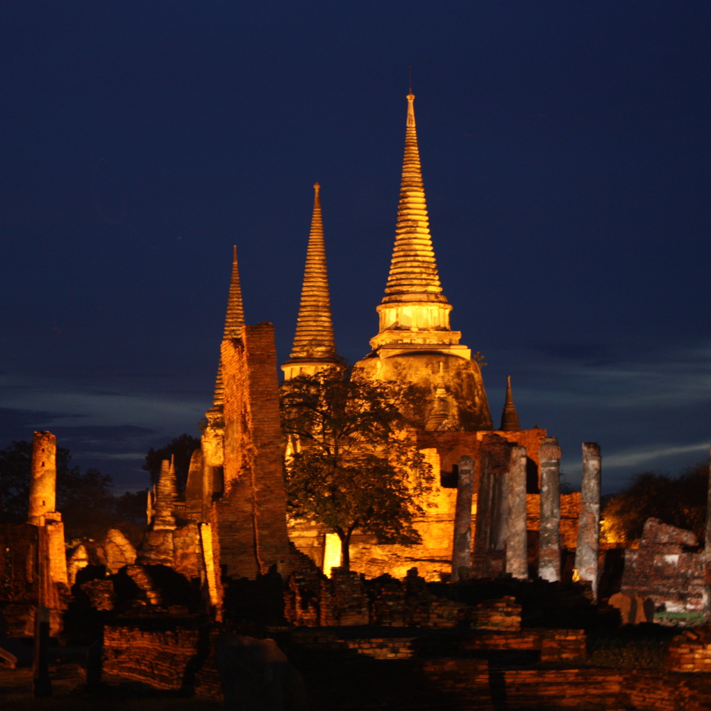 Night illumination of the temple at the resort Ayuthaya, Thailand