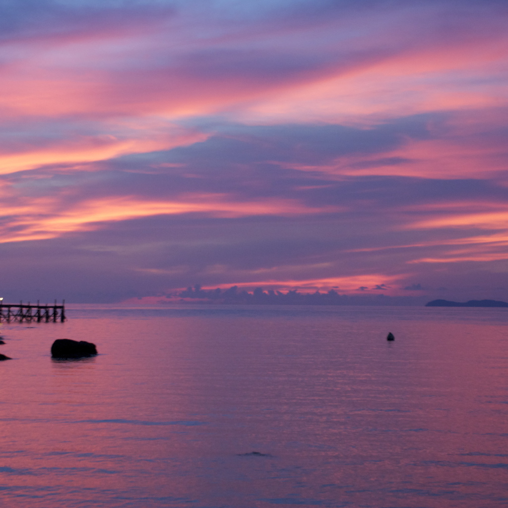 Розовый закат на острове Ко Куд, Таиланд