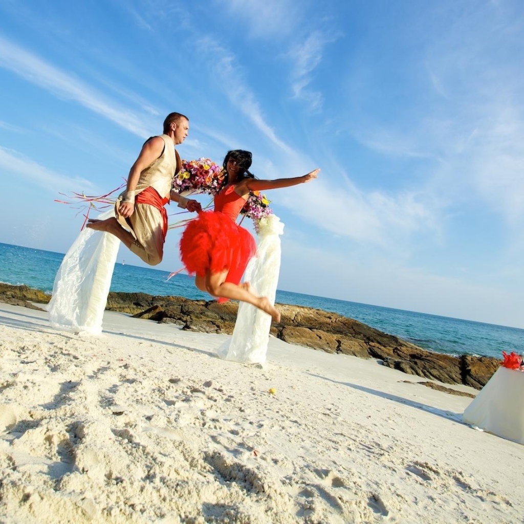 Отдых на пляже на острове Самет, Таиланд