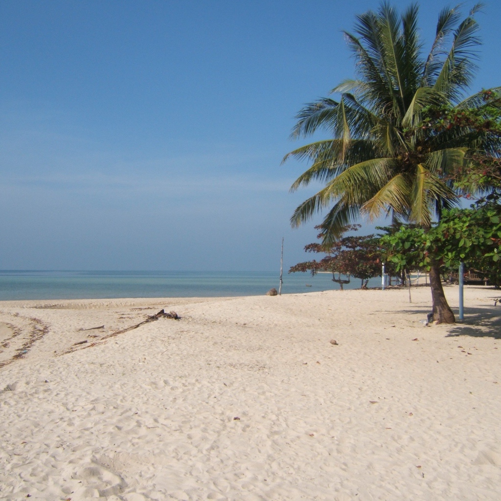 Песчаный пляж на острове Панган, Таиланд