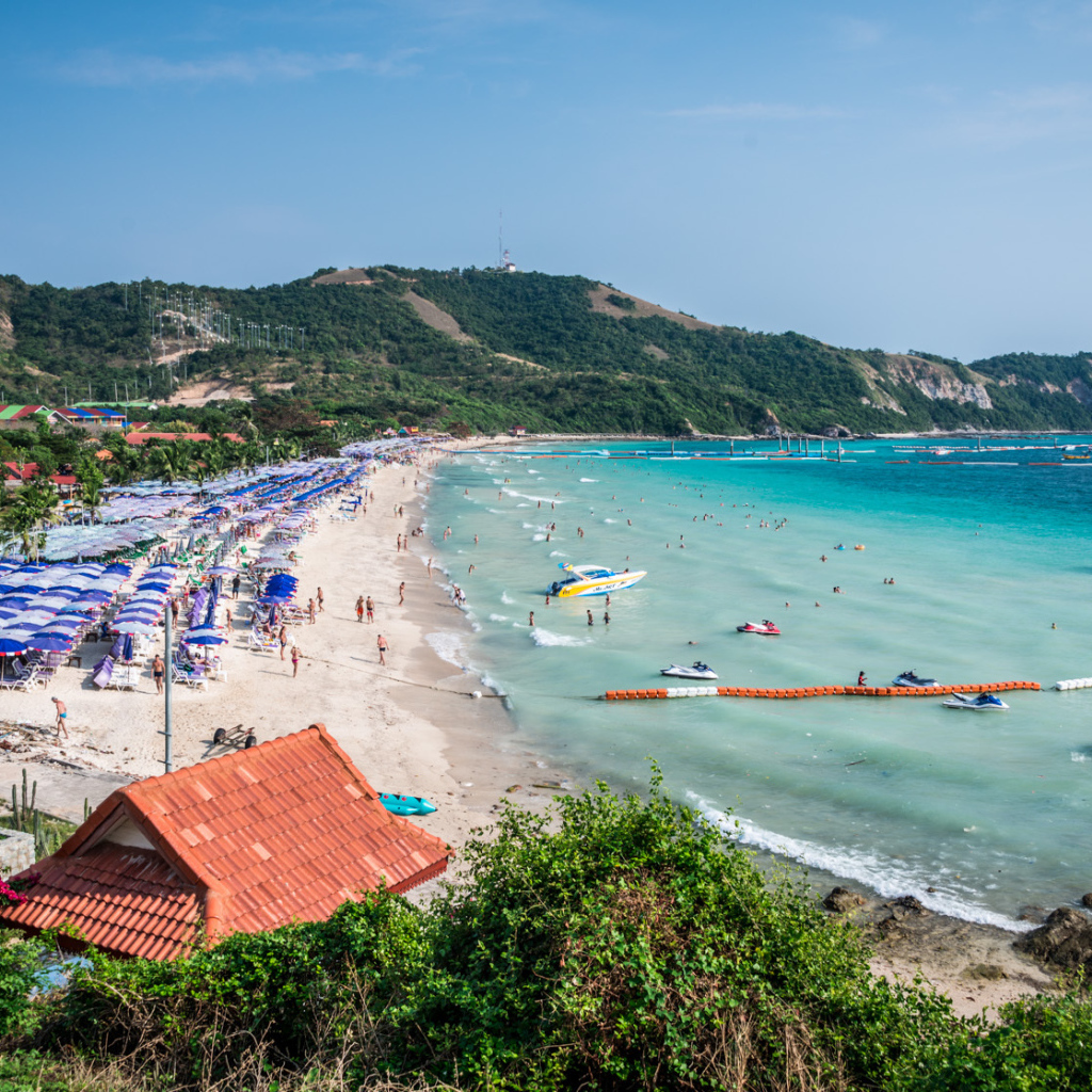 Весенний отдых на курорте острова Ко Лан, Таиланд