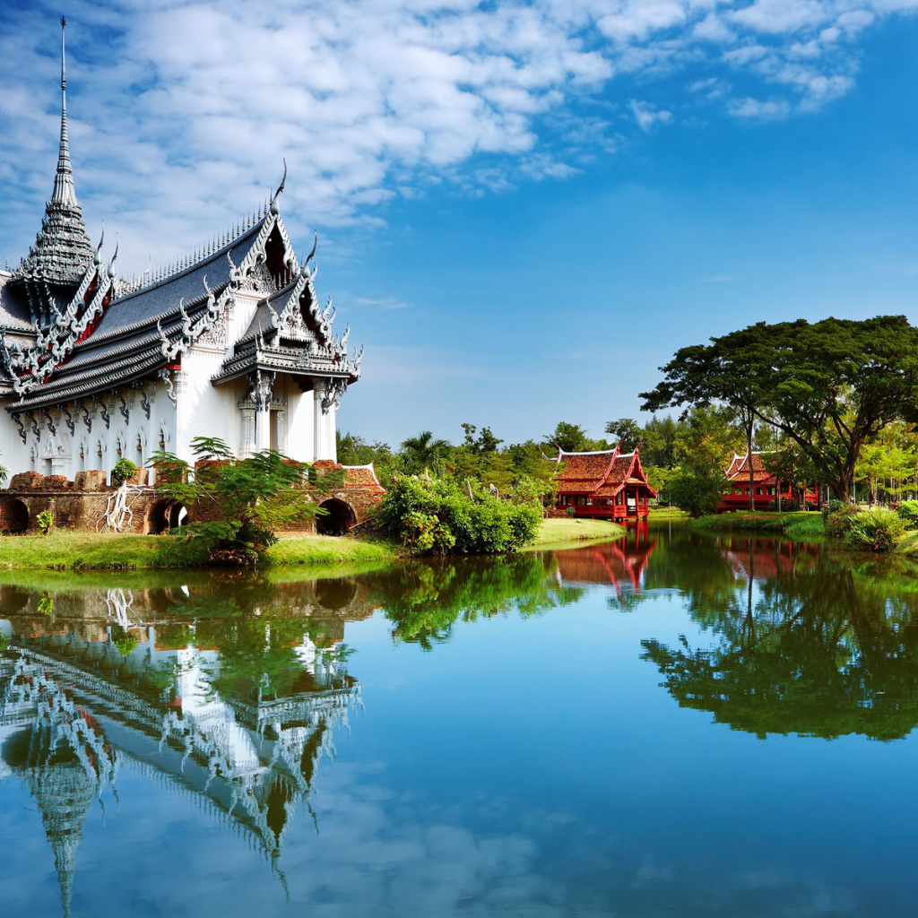 Храм на берегу на острове Тао, Таиланд