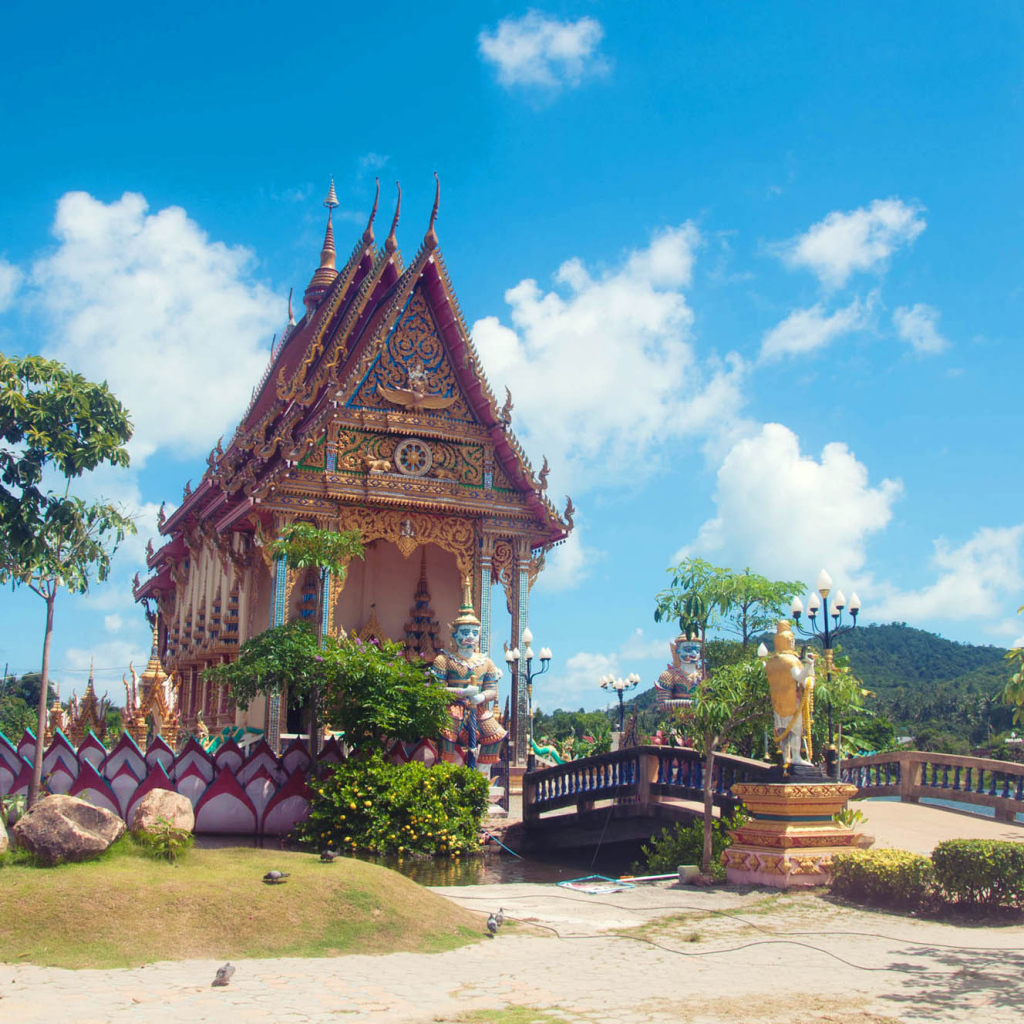 Храм на побережье на острове Самуи, Таиланд