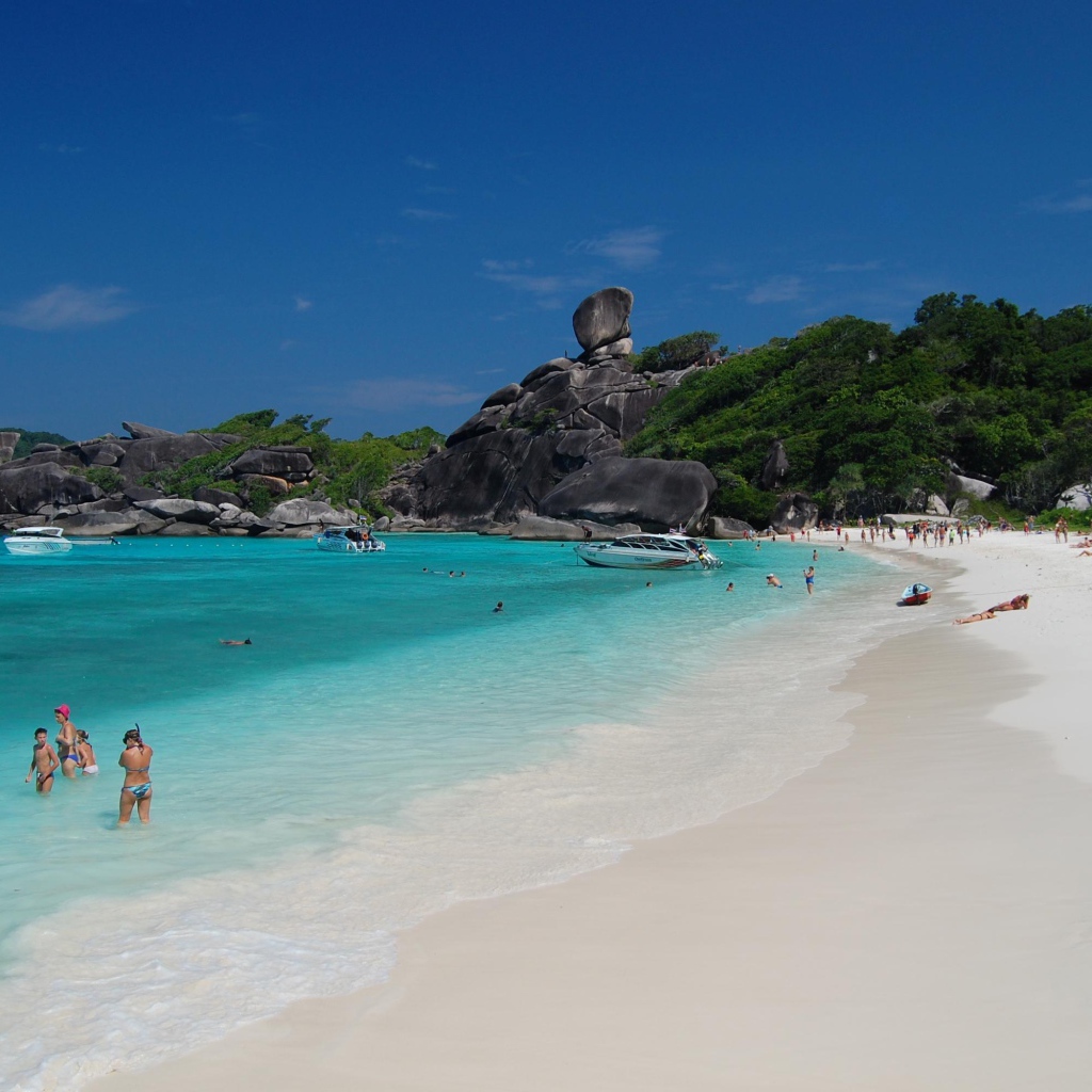 Зимний отдых на пляже на острове Тао, Таиланд