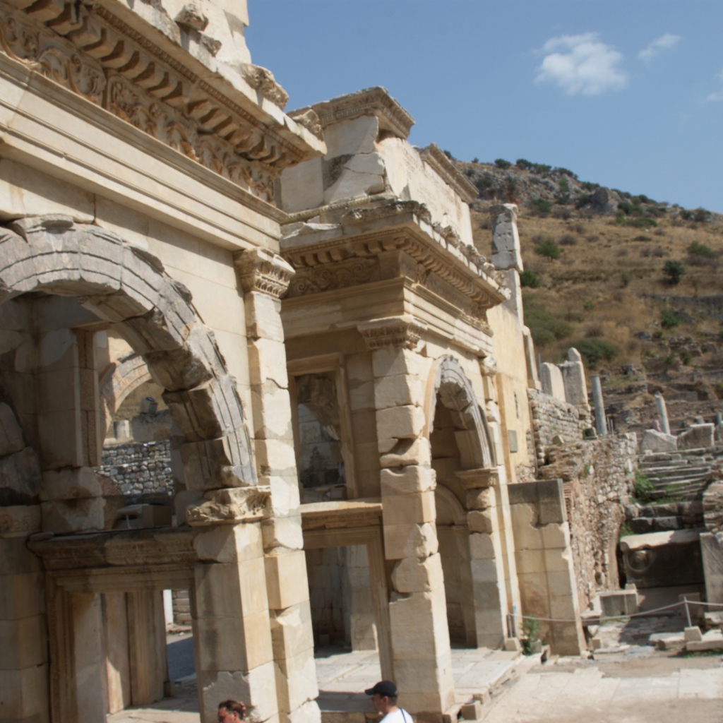 Ворота Мазеуса и Митридата в Эфесе, Турция