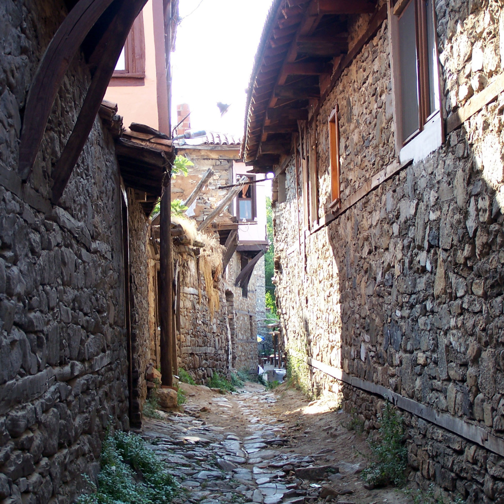 Старинная улочка в Мерсине, Турция