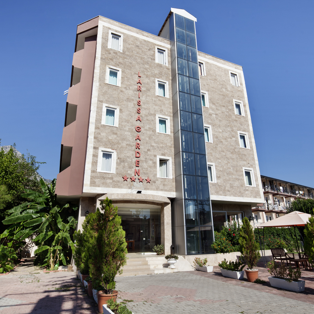 На улице в Кушадасы, Турция