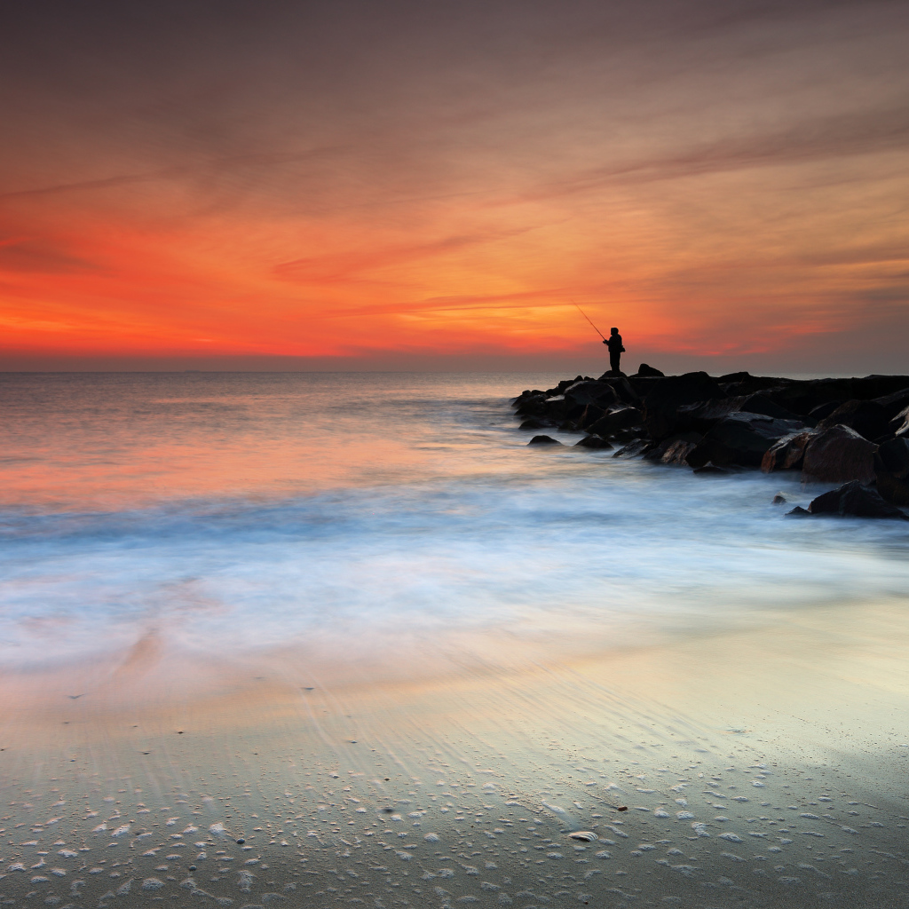Монмут Бич, Нью-Джерси во время восхода солнца, США