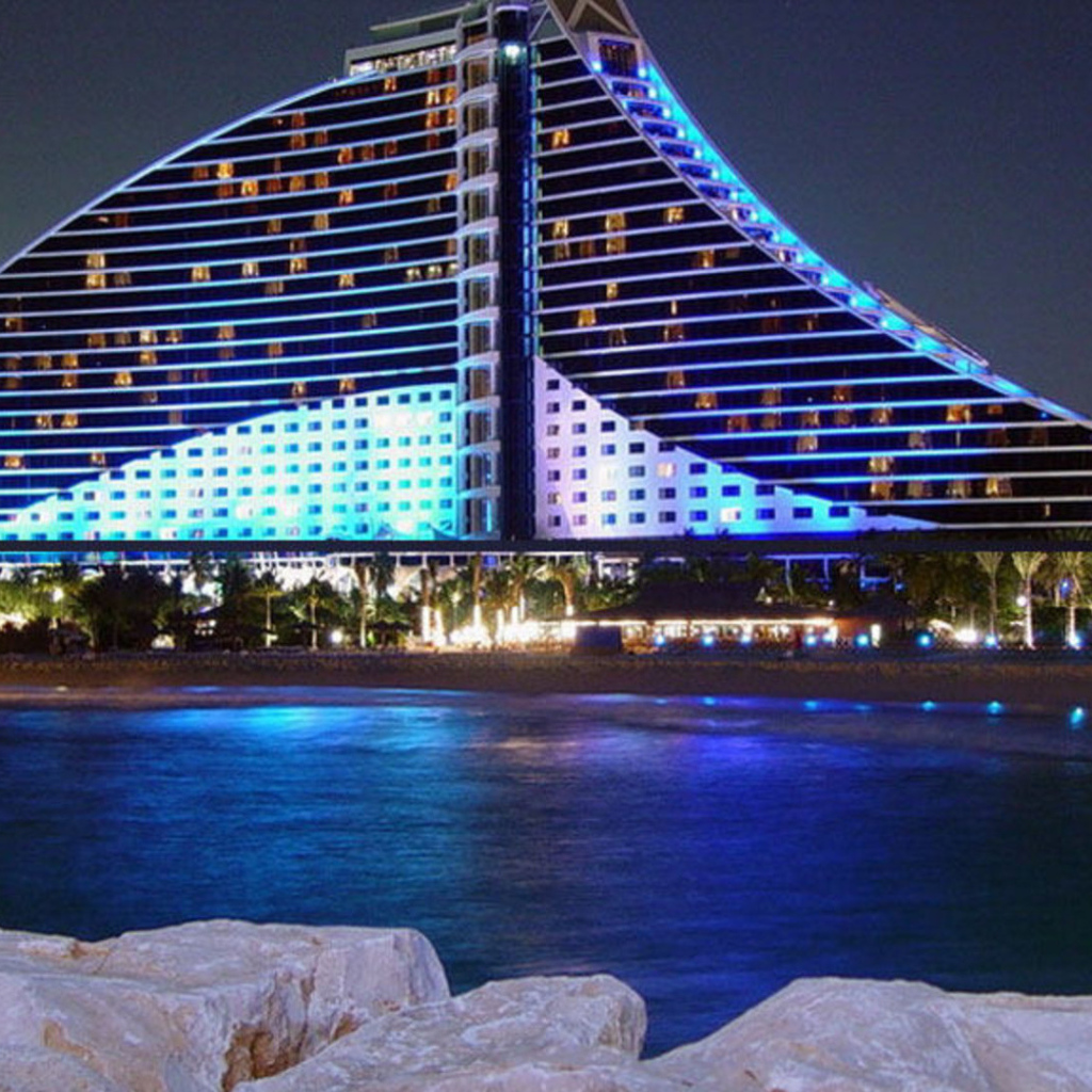 Ночной отель в Дубаи