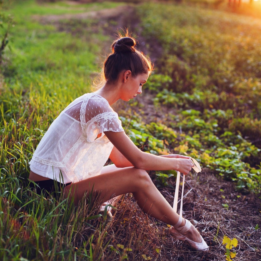 Балерина в поле