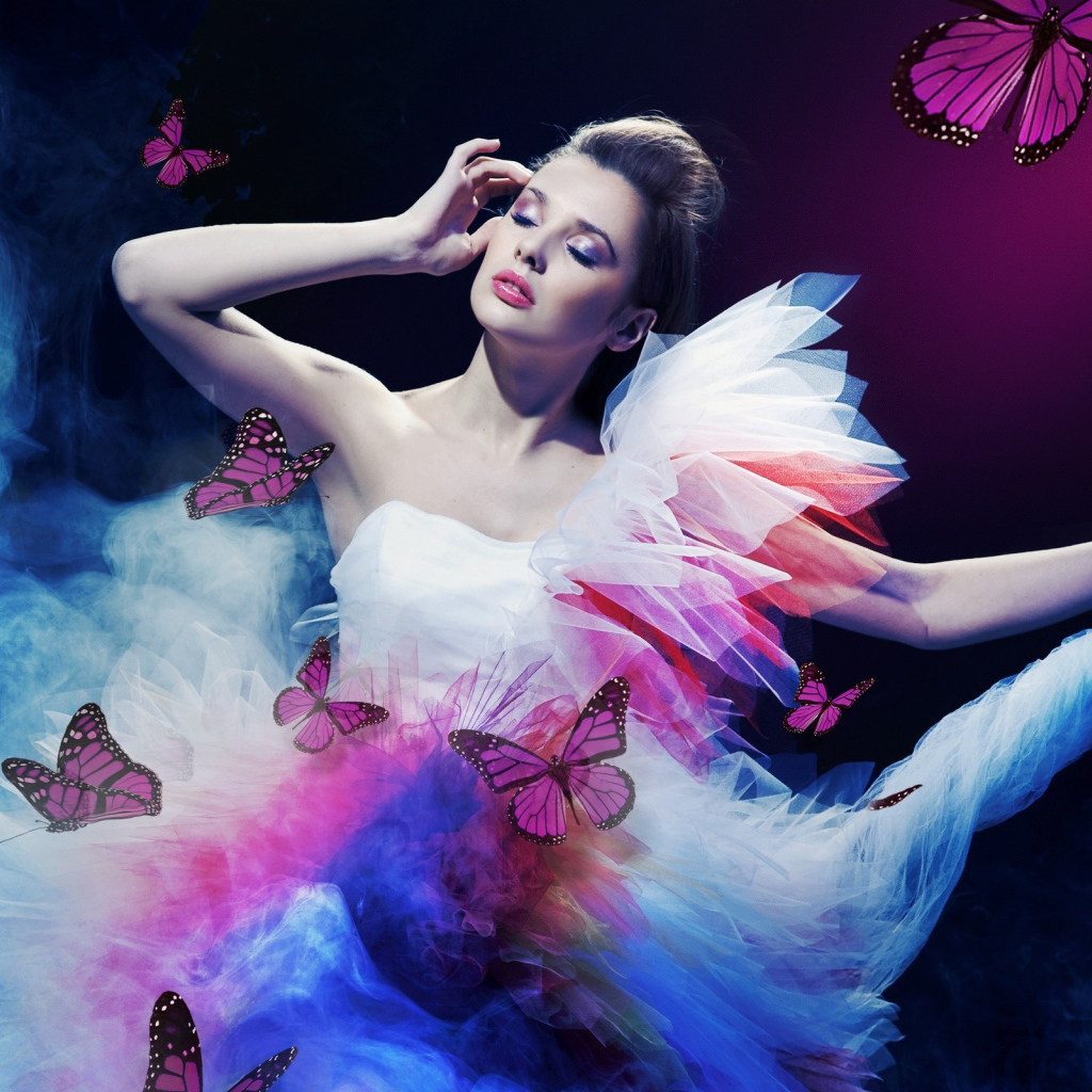 Балерина в окружении бабочек