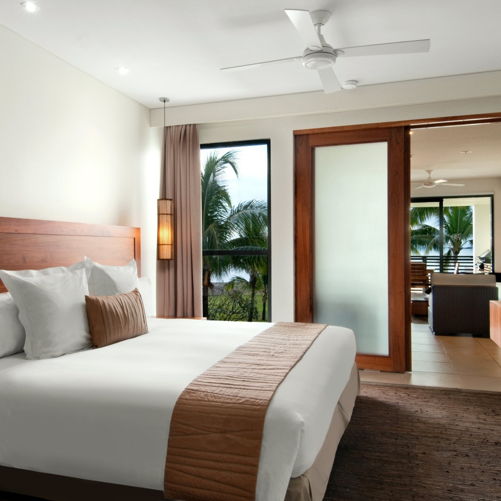 Спальня в доме на берегу моря