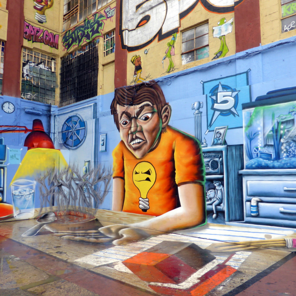 Большое креативное граффити