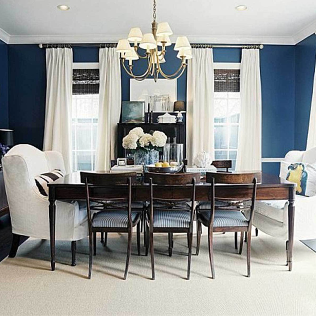 Синие стены в столовой