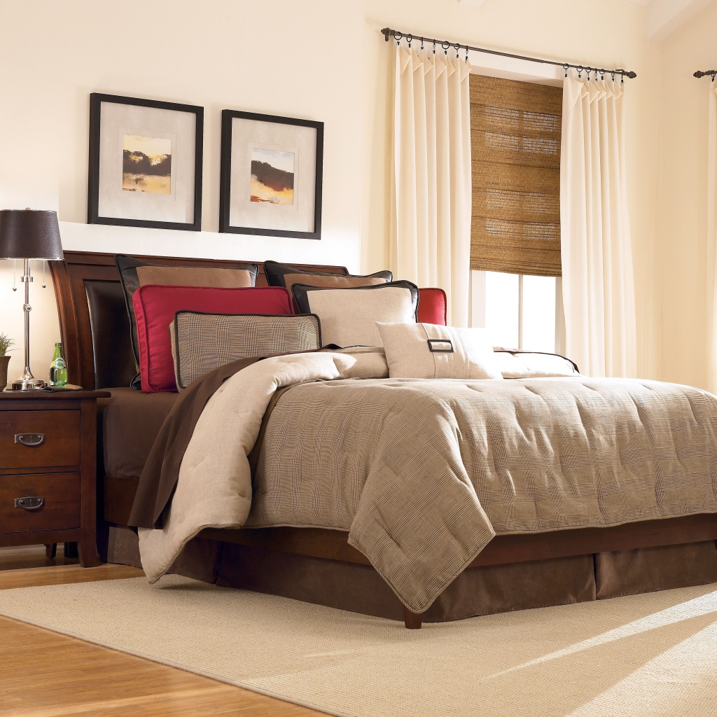 Светлая стильная спальня