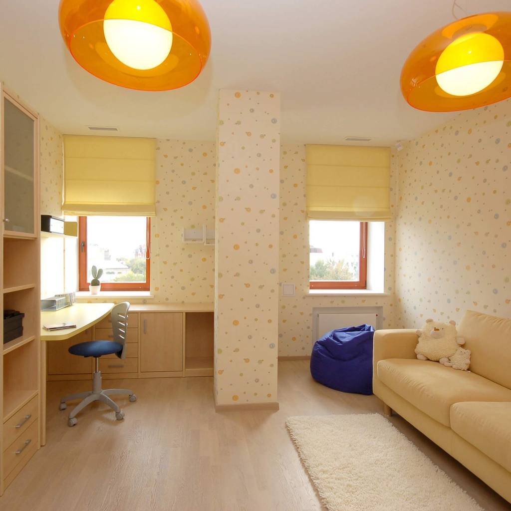 Яркие люстры в детской