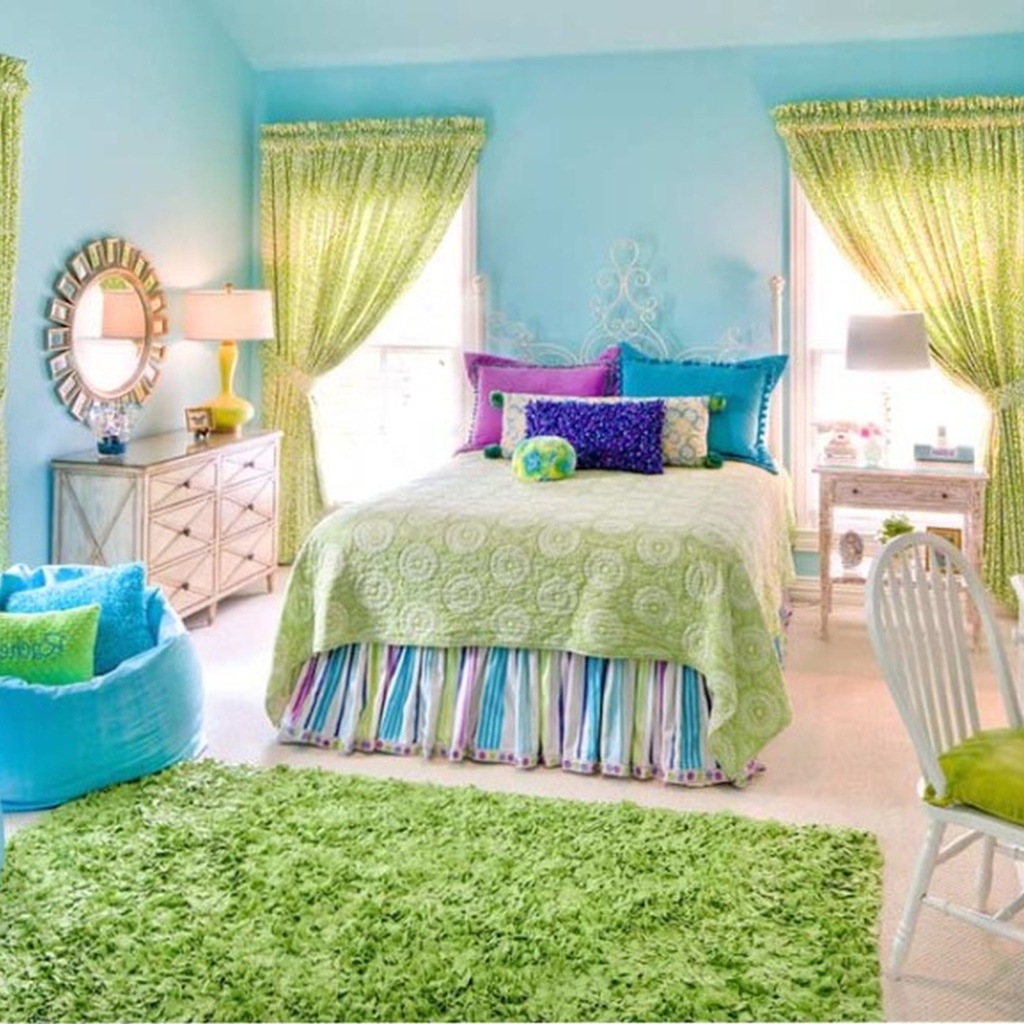 Яркий интерьер детской