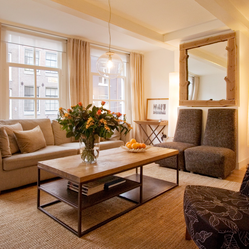 Яркий дизайн гостиной