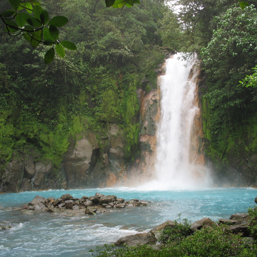 Селеста водопад в Коста-Рика