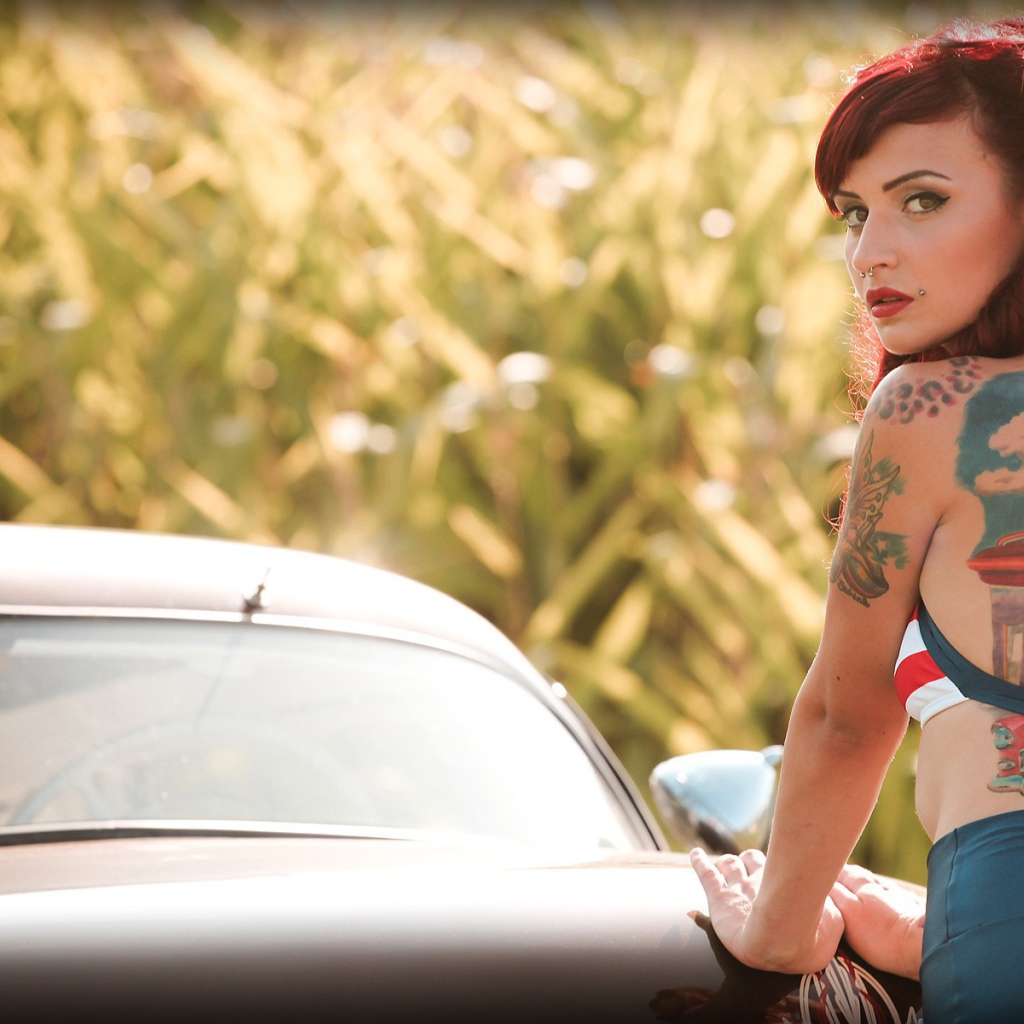 Цветная татуировка на спине